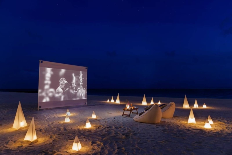 PRIVATE CINEMA UNDER THE STARS